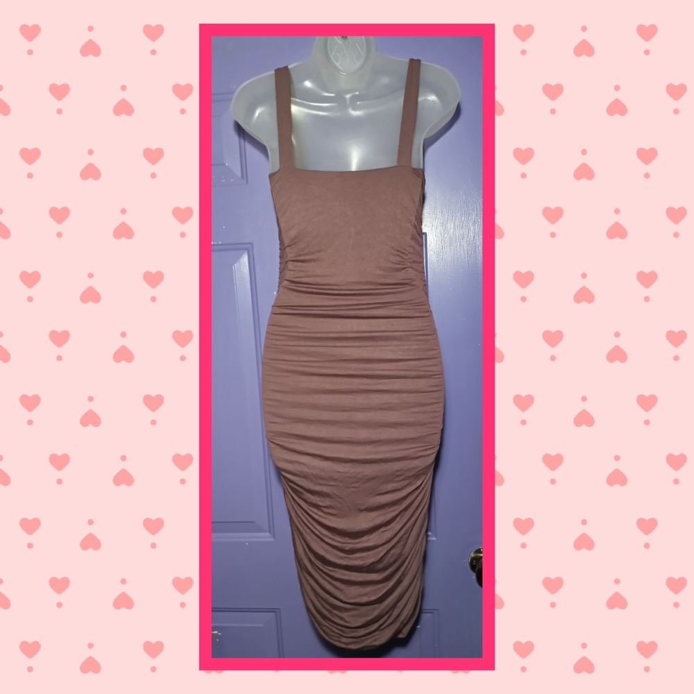 FASHION NOVA MAUVE RUCHED SIDE BODYCON DRESS-SMALL - Picture 3 of 3